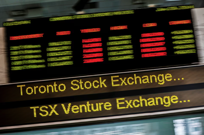 TSX Ends Lower Amidst Rate Cut Uncertainty